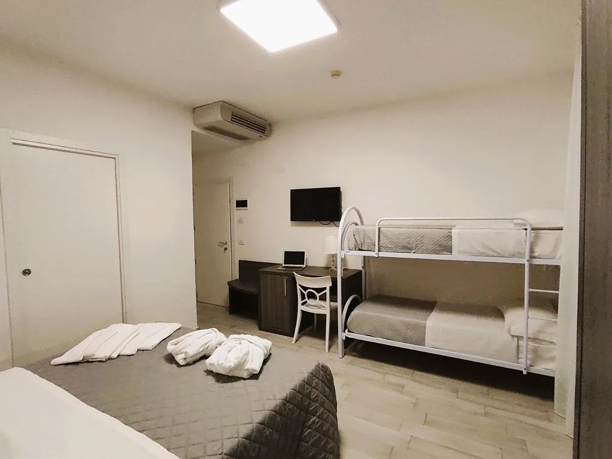 Hotel Gran San Bernardo Риччоне 3*,