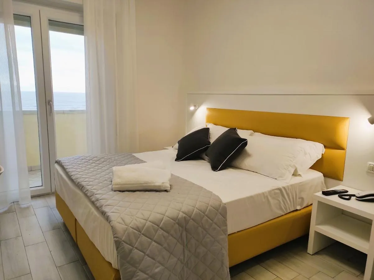 Hotel Gran San Bernardo Риччоне