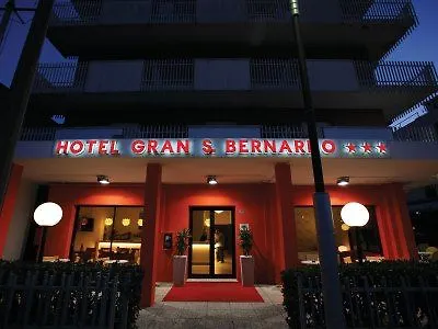 Hotel Gran San Bernardo Риччоне