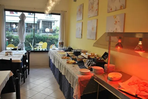 Hotel Gran San Bernardo Риччоне Италия